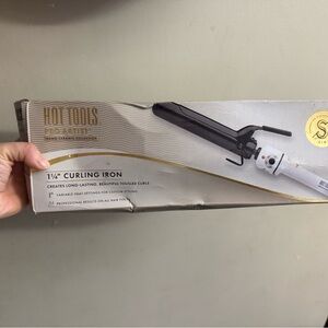 Hot tools pro artist nano 1 1/4" curling iron